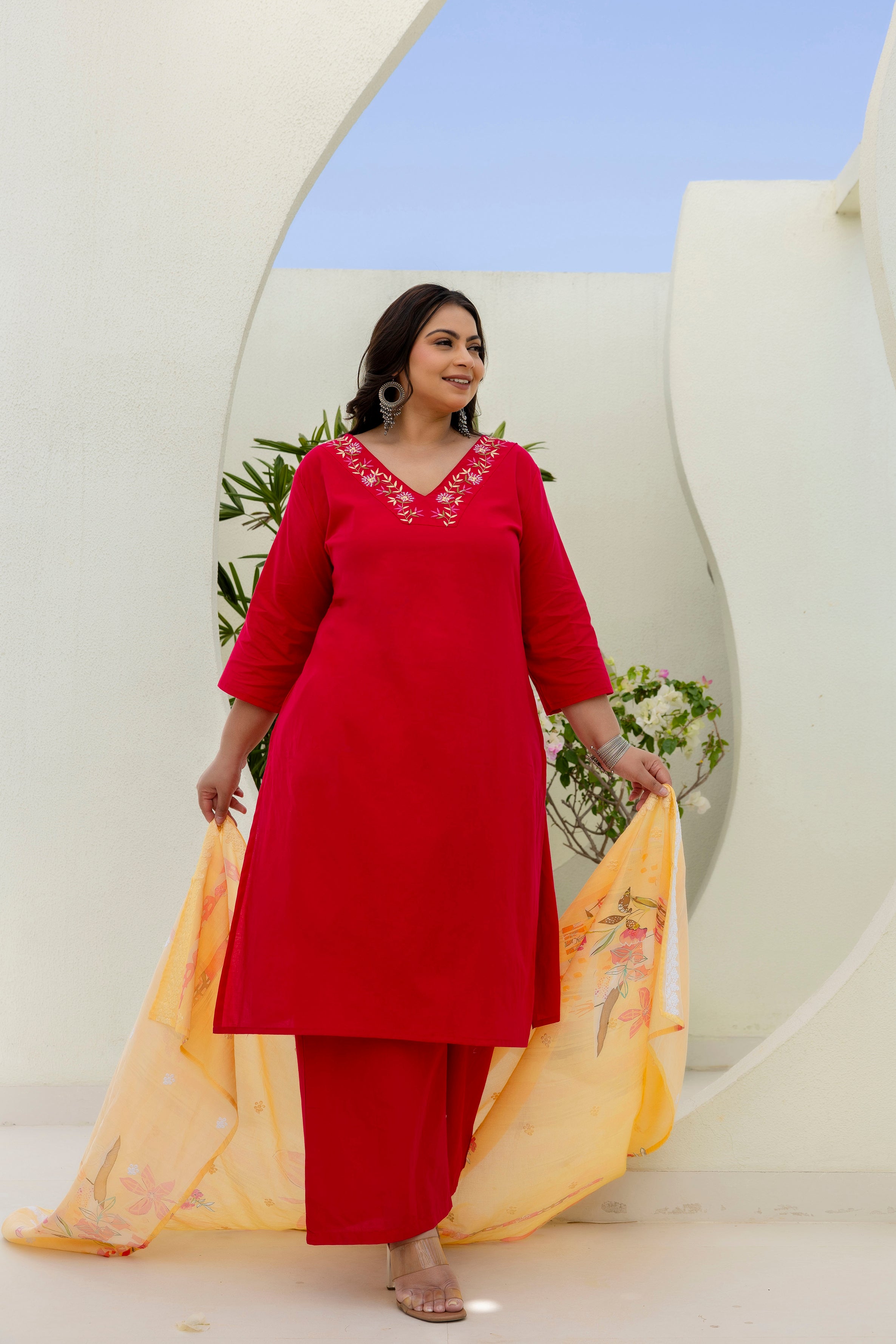 Elegant Plus Size Floral Kurta Set
