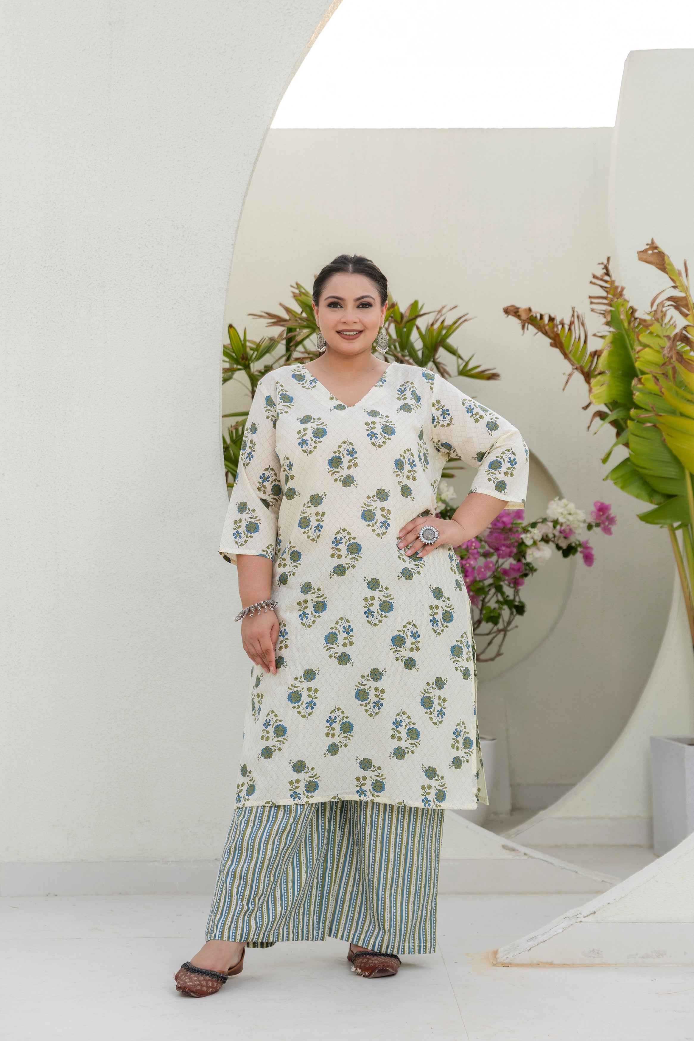 Cream Blue Floral Kurta Set with Dupatta